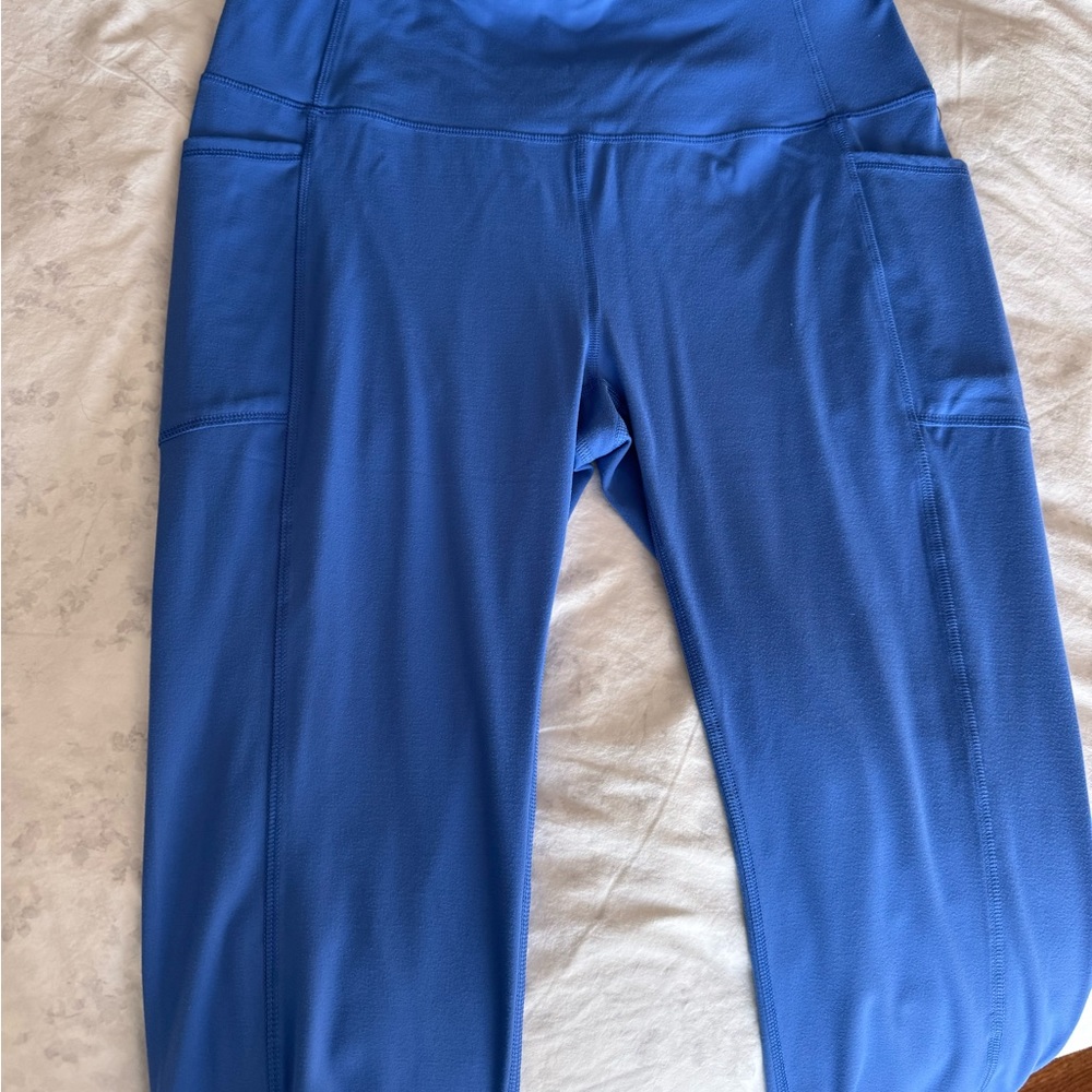 RBX Capri leggings in a beautiful blue color